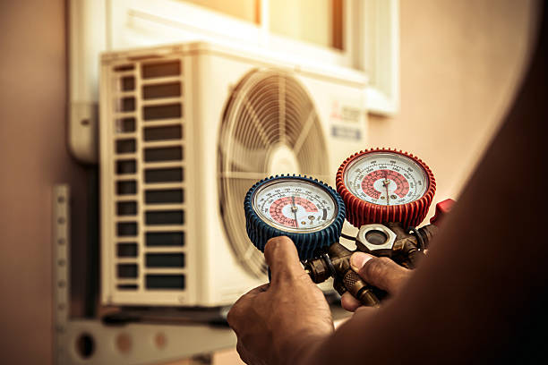 Professional Ac Installation technician working in Aubrey, TX